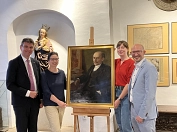 Dr. Constanze Köster überreichte das Bild an Museumsleiterin Claudia Kunde in Anwesenheit von Landrat Graichen und OBM Buchta © KulturBetrieb Wurzen